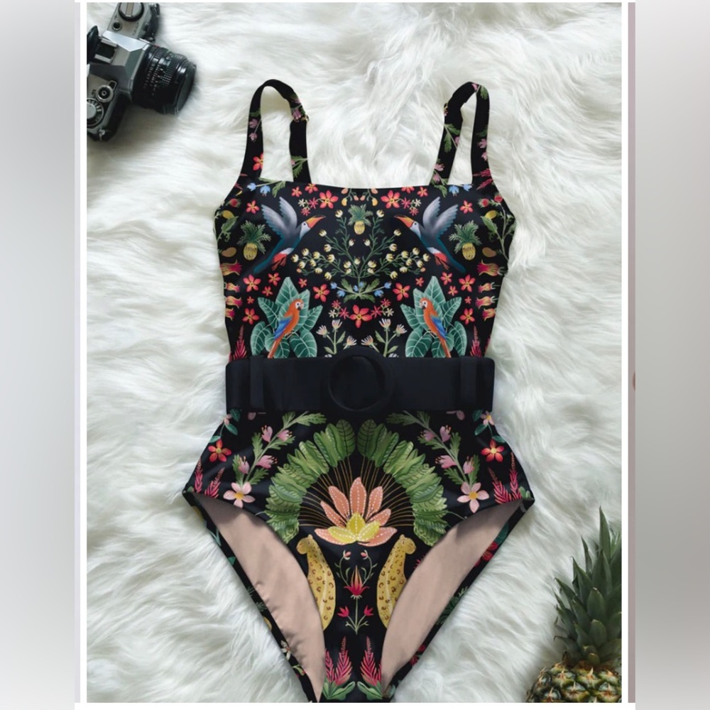 SZ XXL NEW Never worn. Belted One-Piece / Vibrant Rainforest Print on Black
